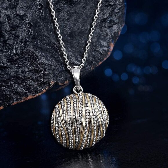 Stylish Intertwined Gold & Silver Pendant Necklace - Chic Versatile Jewelry - Picture 5 of 7